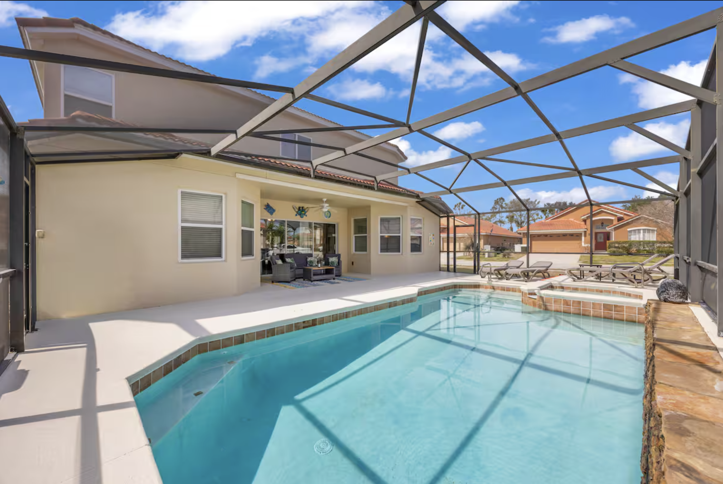 5 bdrm/4 kings , lg pool/spa/waterfall, GM RM, 451