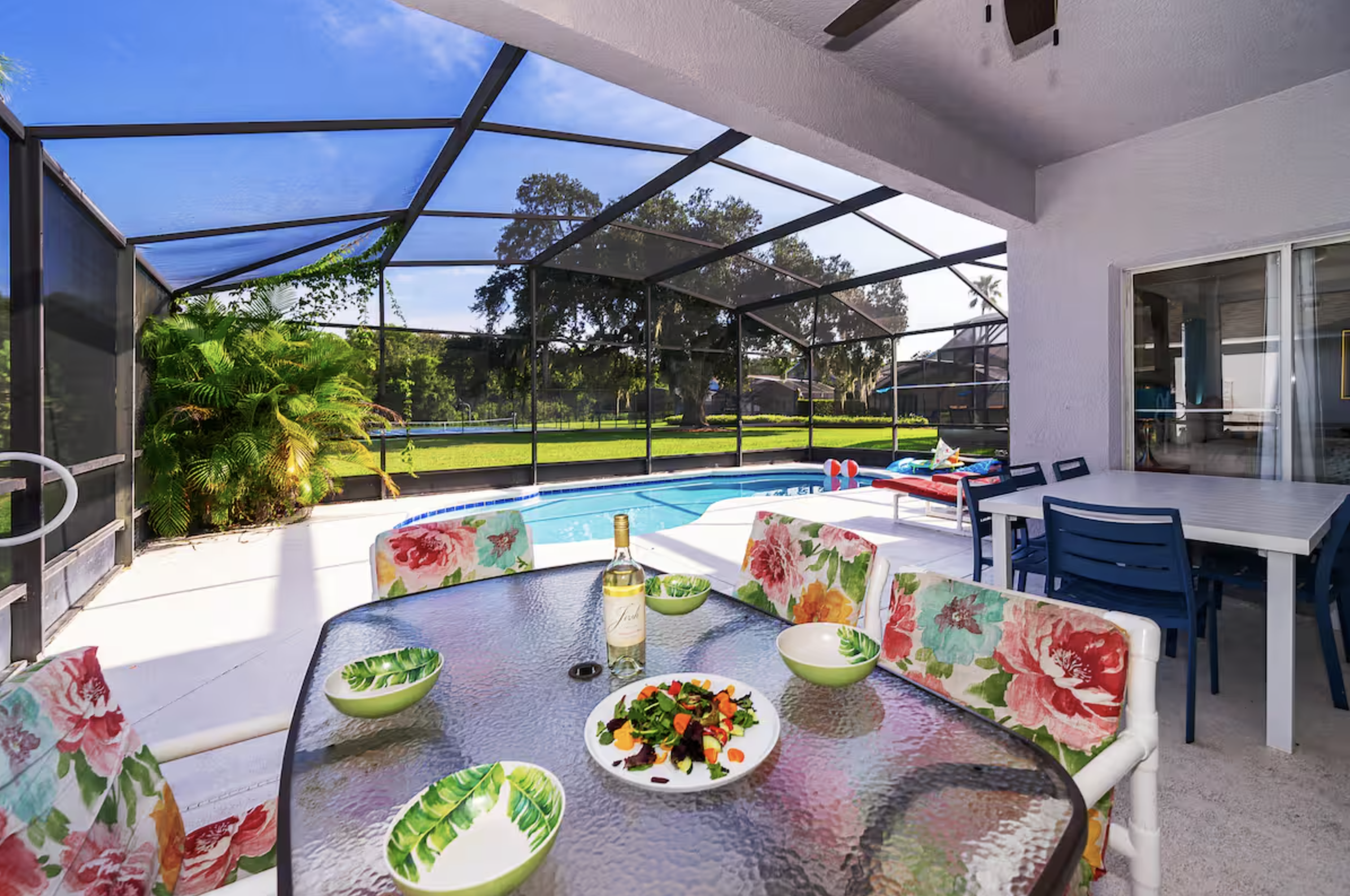 24/7 gated 6 /3.5 bath off 192,pool, tennis 1073